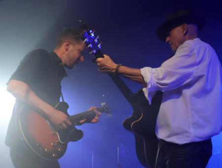 CERKNIŠKA NOČ KONCERT VLADO KRESLIN IN MALI BOGOVI 23 FOTO LJUBO VUKELIČ